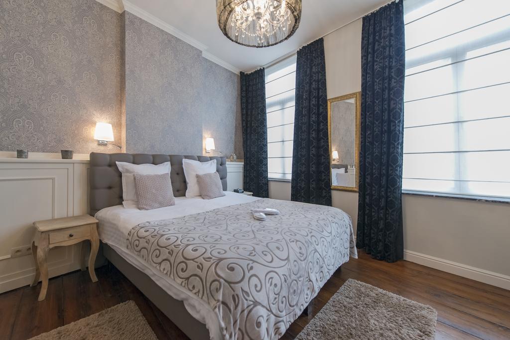 Boutique Hotel Caelus VII Tongeren Exterior photo